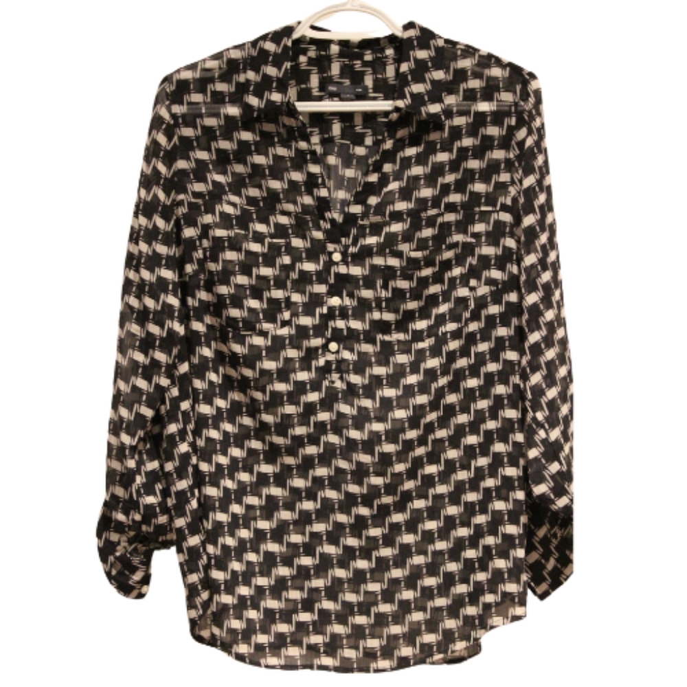 2/$20 🏷 Gap Navy & White Squares Pattern Sheer Blouse Size L